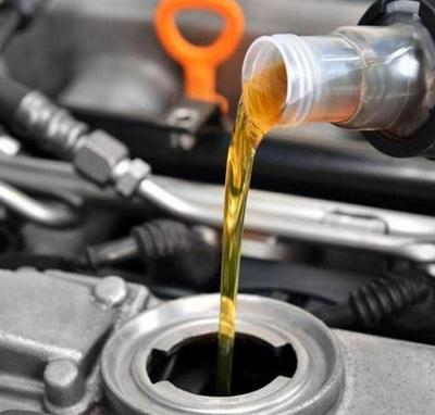 更換機(jī)油品牌清洗發(fā)動(dòng)機(jī)嗎?90%的車(chē)主都做