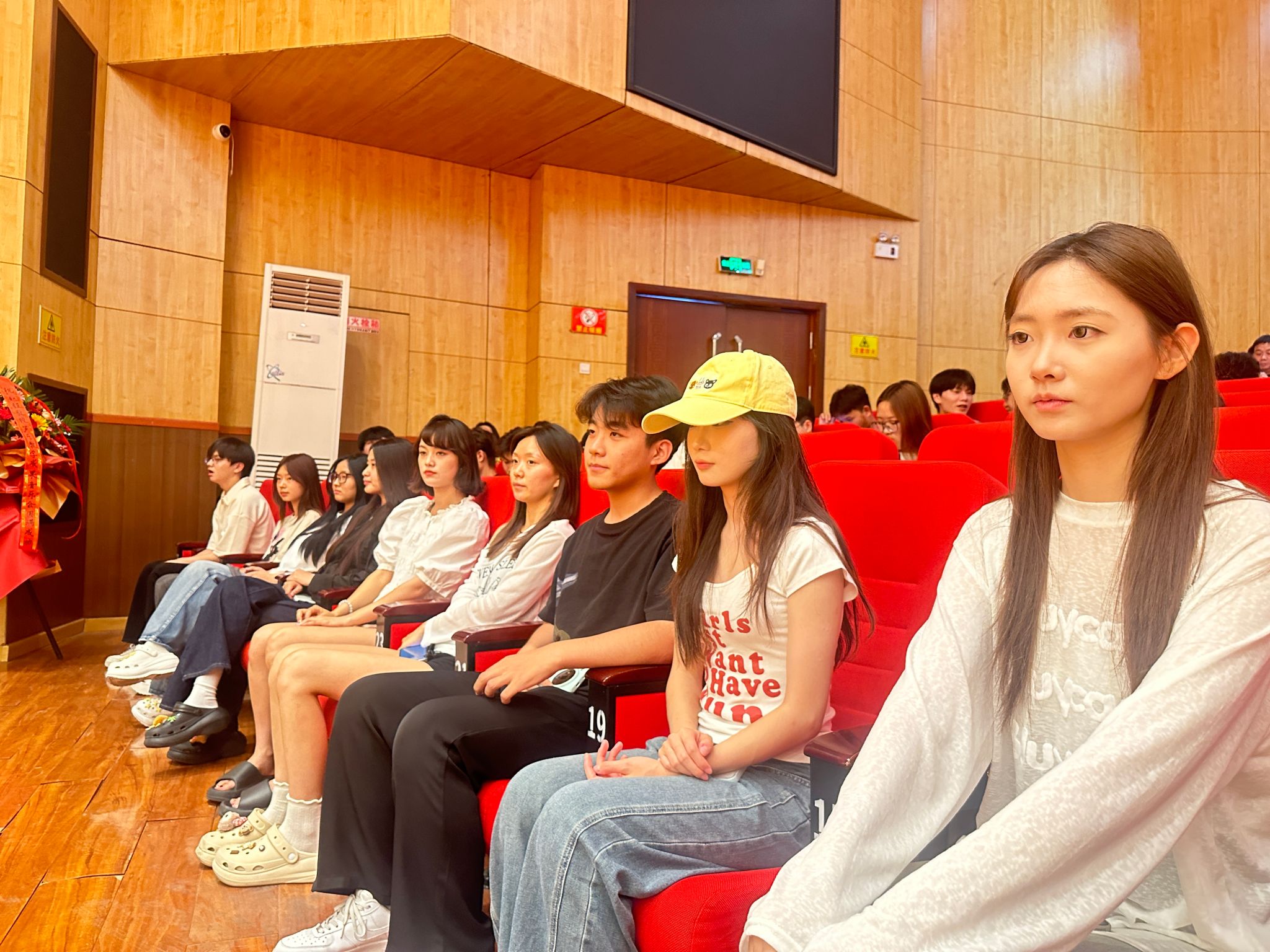 文化交流譜新篇 我院師生參加音樂舞蹈學(xué)院成果匯報(bào)會(huì)